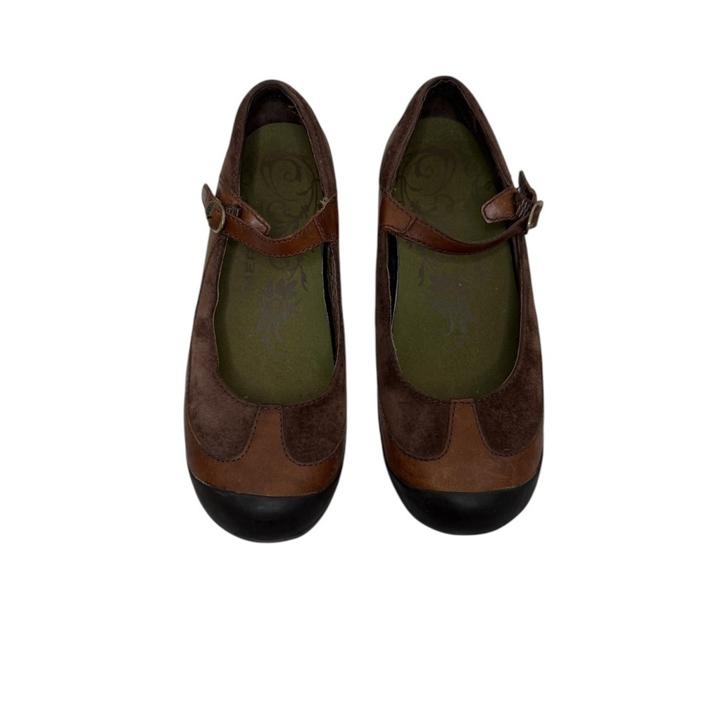 Merrell Brown and Black Casual Shoes with Classic Design Size 7.5 - Picture 9 of 9